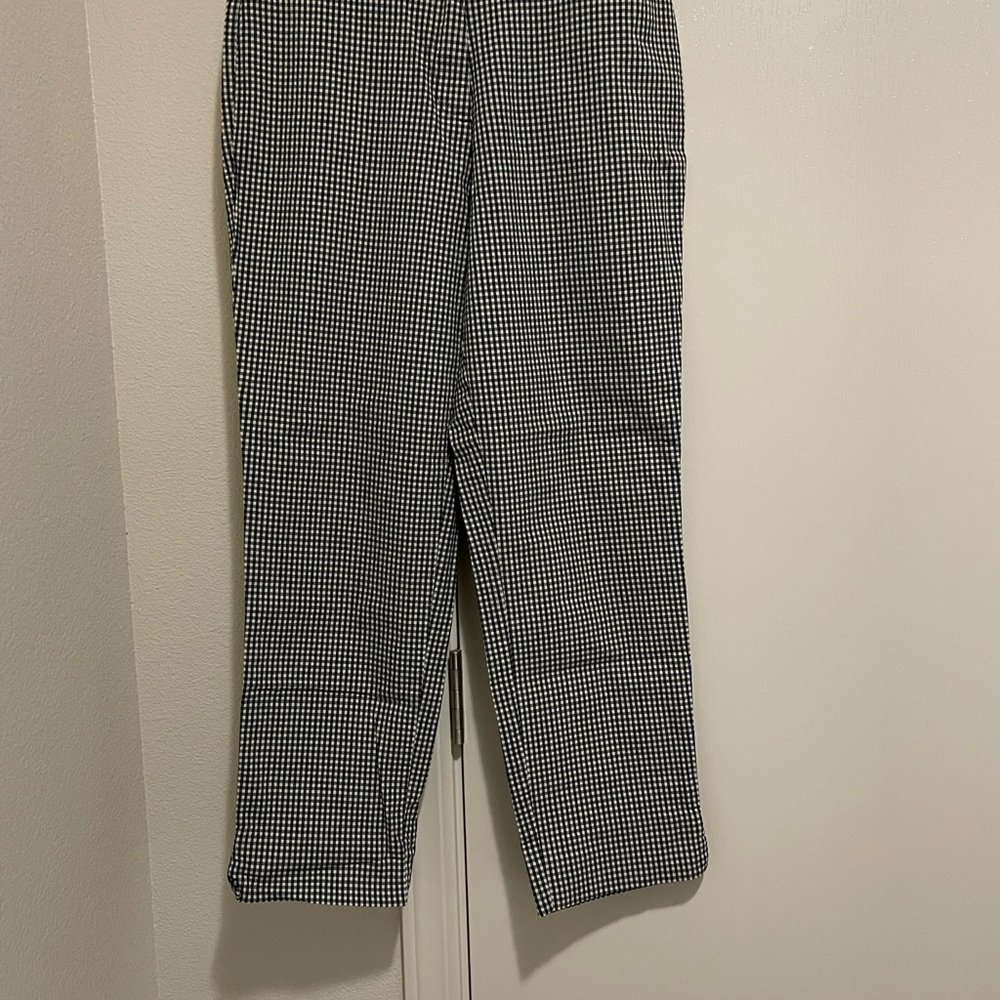 New York & Company Black and White gingham checked ankle Cropped Pants